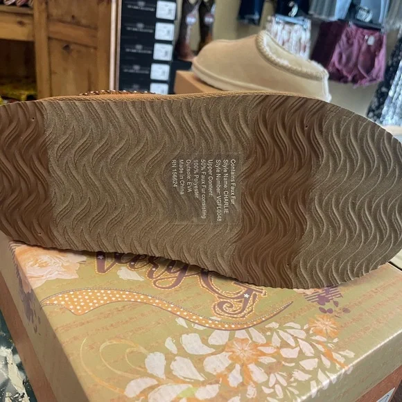 Charlie very g - Picture 2 of 5